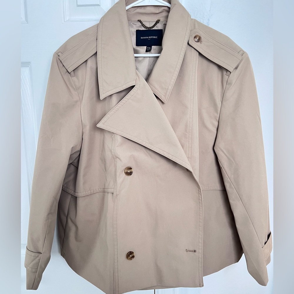 Banana Republic Cropped Trench